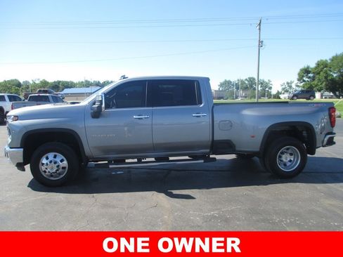 Used 2025 Chevrolet Silverado 3500 LTZ w/ LTZ Plus Package AWD/4WD image 11