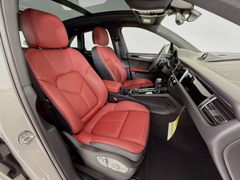 New 2026 Porsche Macan S image 33