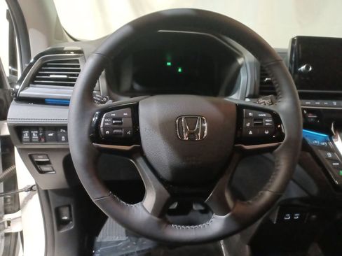 Used 2026 Honda Odyssey Elite image 11