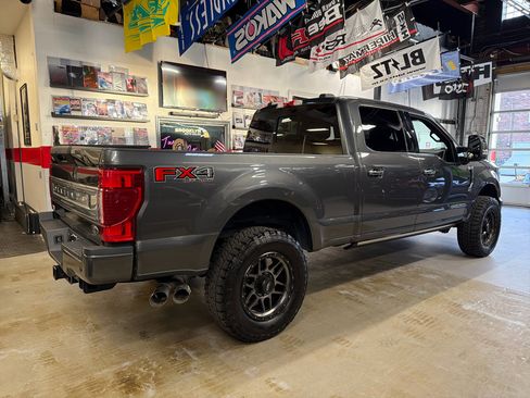 Used 2020 Ford F350 Platinum w/ FX4 Off-Road Package image 4