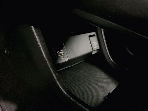 Used 2019 Honda HR-V LX image 26