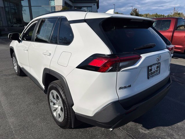 Used 2021 Toyota RAV4 LE AWD/4WD image 2
