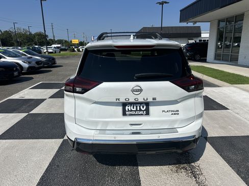 Used 2026 Nissan Rogue Platinum w/ Platinum Premium Package AWD/4WD image 4