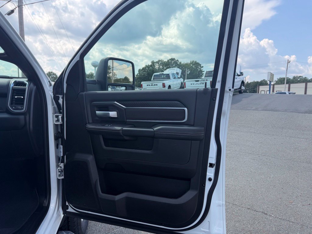 Used 2026 RAM 2500 Big Horn AWD/4WD image 27