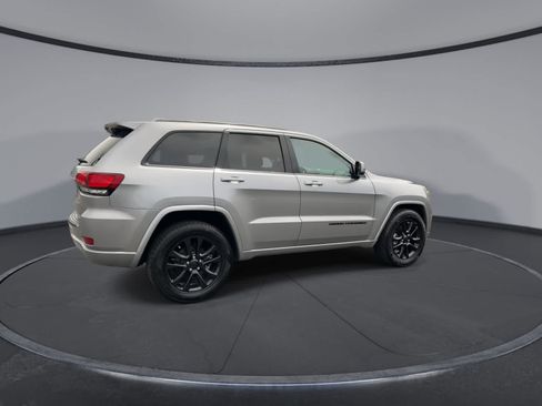 Used 2021 Jeep Grand Cherokee Laredo X AWD/4WD image 8