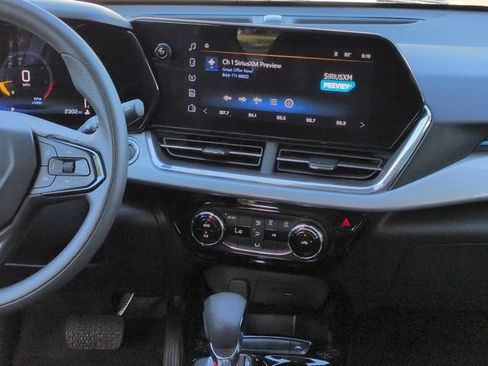 Used 2026 Chevrolet Trax LT FWD image 17