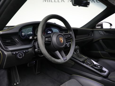 Used 2022 Porsche 911 GT3 image 14