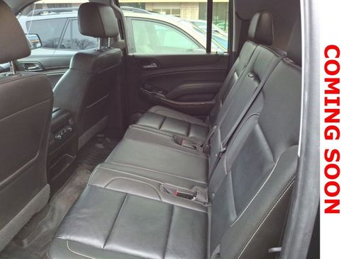 Used 2018 Chevrolet Suburban LT image 12