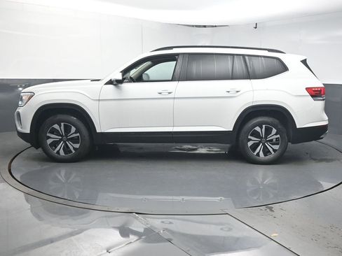 New 2026 Volkswagen Atlas SE FWD image 5