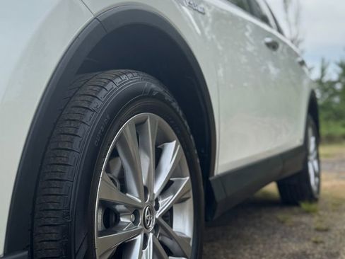 Used 2017 Toyota RAV4 Limited AWD/4WD image 42