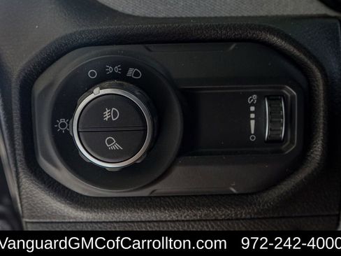 Used 2024 Jeep Gladiator Sport image 18