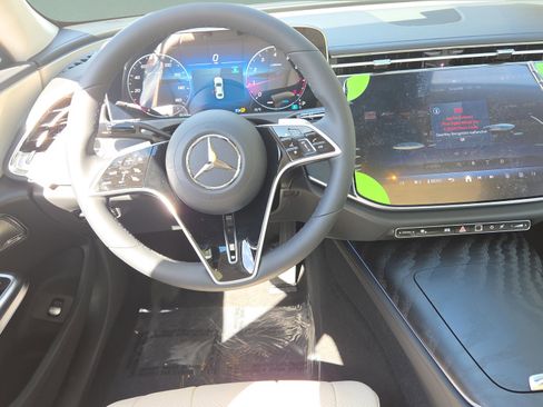 New 2026 Mercedes-Benz E 350 4MATIC Sedan image 10