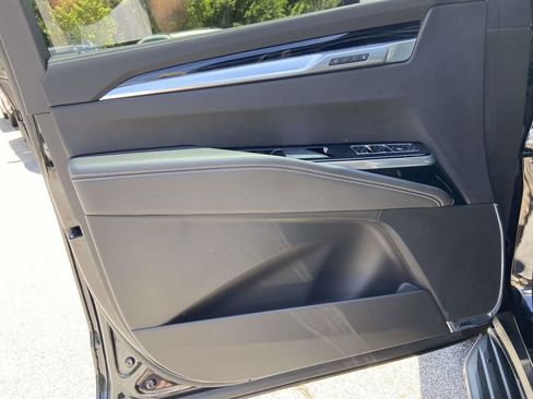 Certified 2025 Cadillac Escalade Sport AWD/4WD image 17