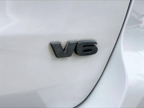 Used 2016 Jeep Grand Cherokee High Altitude AWD/4WD image 10