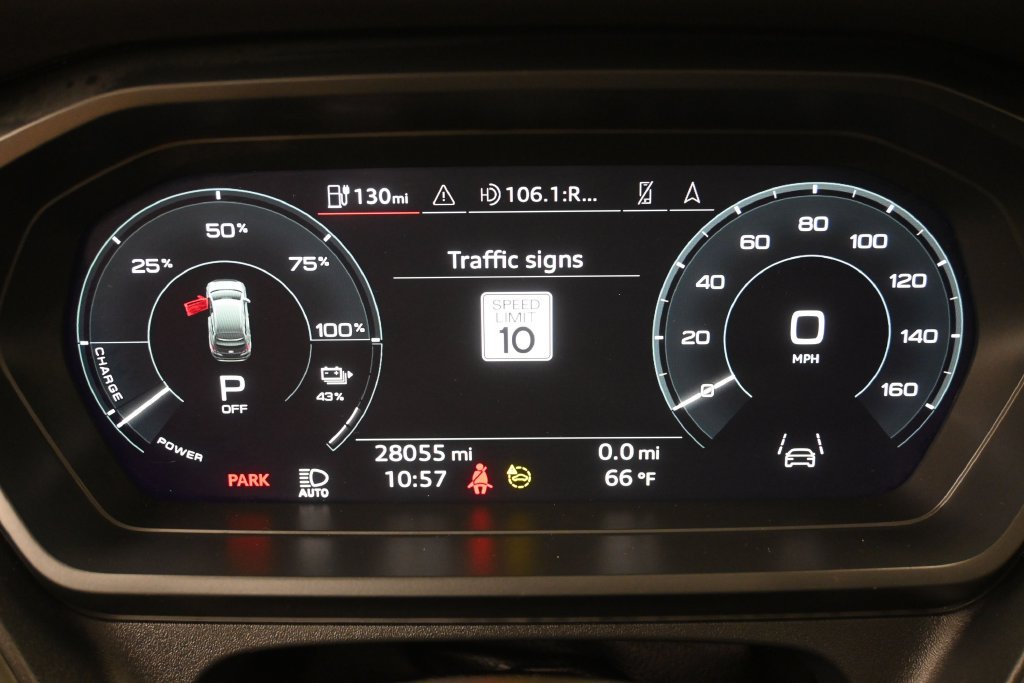 Used 2024 Audi Q4 e-tron Prestige AWD/4WD image 15