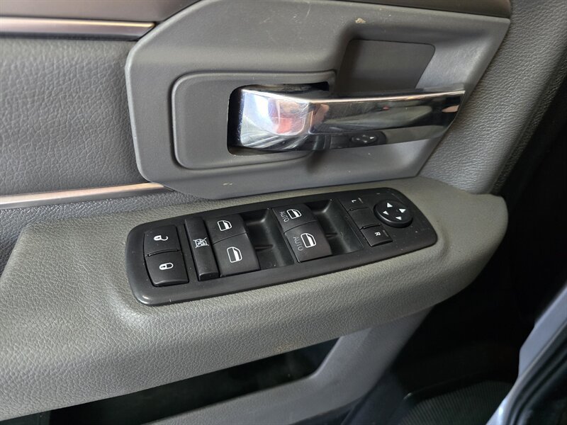 Used 2020 RAM 1500 Classic SLT AWD/4WD image 20