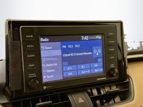 Used 2020 Toyota RAV4 LE w/ All Weather Liner Package AWD/4WD image 21
