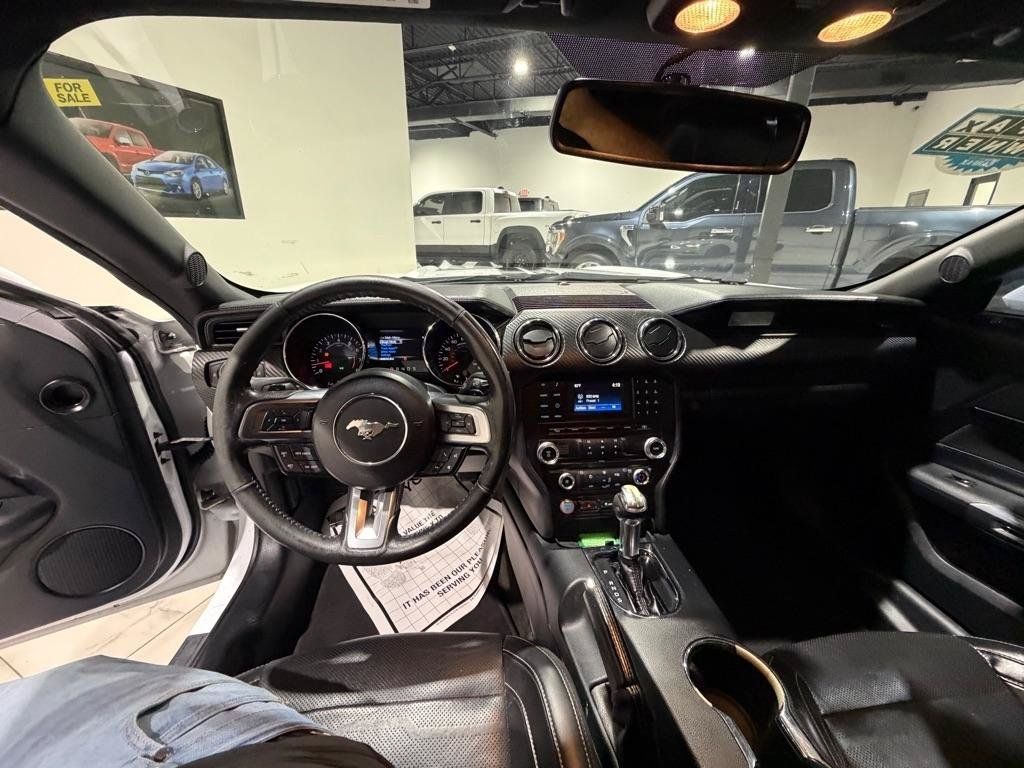 Used 2017 Ford Mustang Coupe RWD image 16