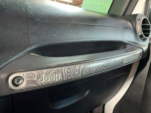 Used 2017 Jeep Wrangler Unlimited Sport w/ Quick Order Package 24S image 34