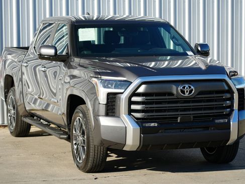 Used 2025 Toyota Tundra Limited image 55