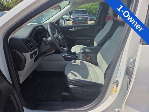Used 2024 Ford Escape SE FWD image 2