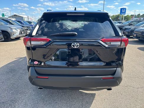 Used 2024 Toyota RAV4 XLE FWD image 6