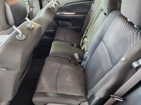 Used 2019 Dodge Journey SE FWD image 14