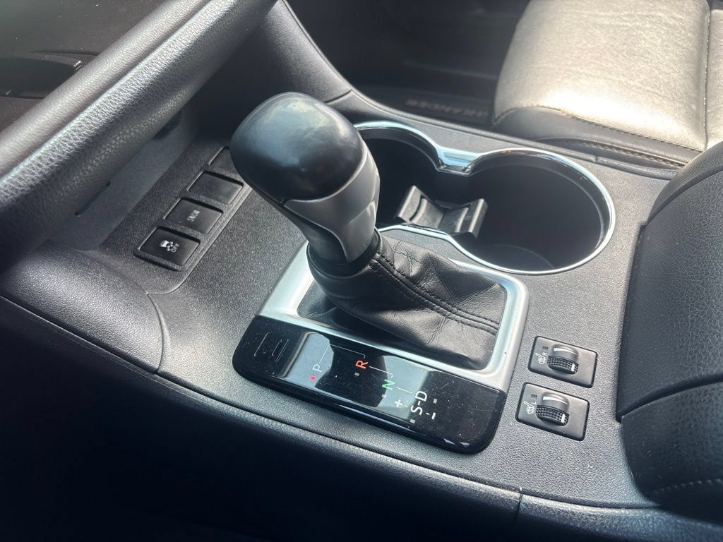 Used 2015 Toyota Highlander XLE FWD image 30