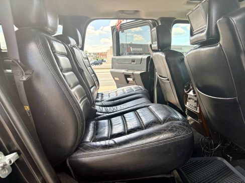 Used 2005 HUMMER H2 w/ Preferred Equipment Group AWD/4WD image 24