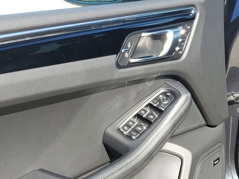 New 2026 Porsche Macan AWD/4WD image 16