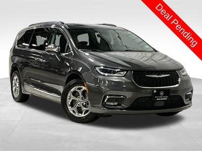 Used 2022 Chrysler Pacifica Limited