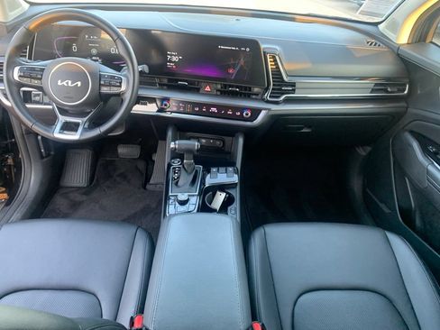 Used 2024 Kia Sportage EX AWD/4WD image 10