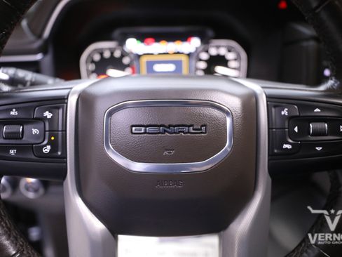 Used 2021 GMC Yukon Denali image 21