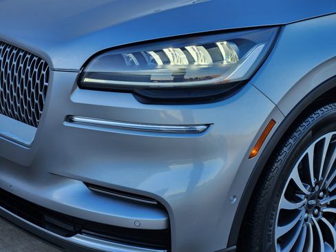 Used 2022 Lincoln Aviator Reserve w/ Equipment Group 201A image 8