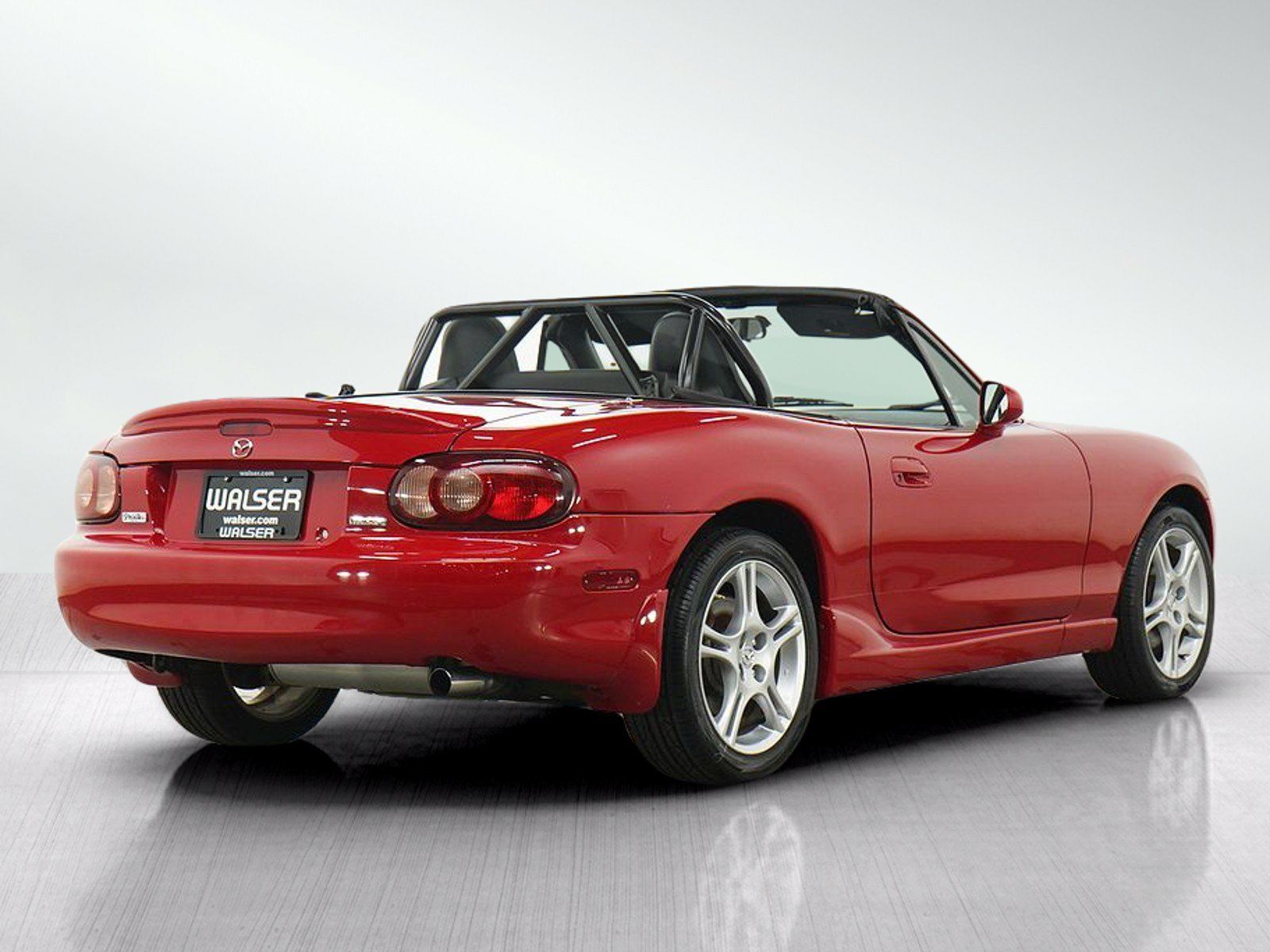 Used 2005 MAZDA MX-5 Miata LS w/ Sports Look Appearance Pkg RWD image 6