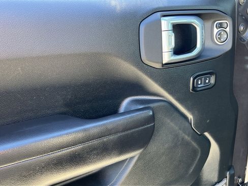 Used 2021 Jeep Wrangler Unlimited Rubicon image 14