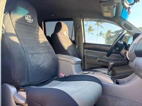 Used 2006 Toyota Tacoma PreRunner image 9