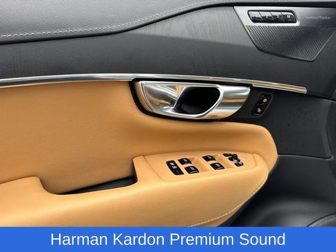 Certified 2023 Volvo XC90 B6 Ultimate image 10