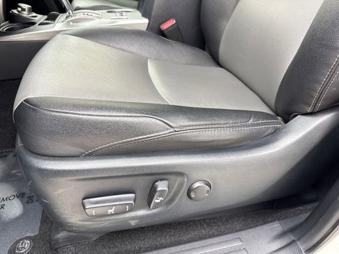 Used 2022 Toyota 4Runner SR5 Premium AWD/4WD image 35