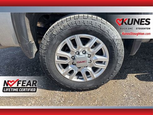 Used 2024 GMC Sierra 2500 SLT w/ SLT Premium Package AWD/4WD image 10
