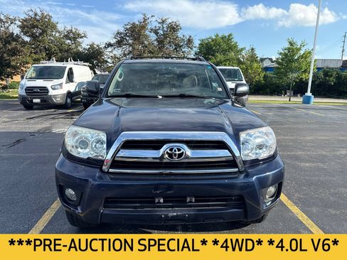 Used 2006 Toyota 4Runner SR5 AWD/4WD image 2