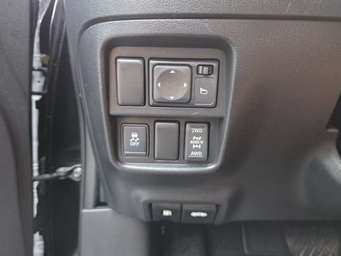 Used 2013 Nissan Juke SL AWD/4WD image 28