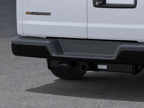 New 2026 Chevrolet Express 2500 RWD image 15