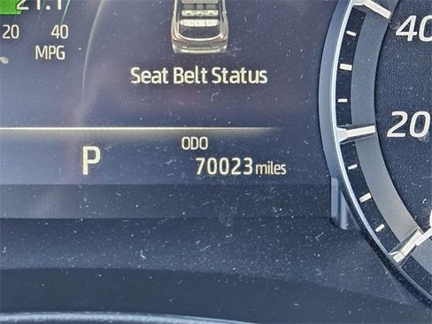 Used 2021 Toyota Highlander XLE image 33