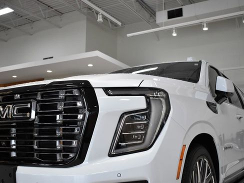 Used 2026 GMC Yukon XL Denali Ultimate AWD/4WD image 9