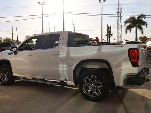 New 2026 GMC Sierra 1500 SLE w/ Max Trailering Package image 5