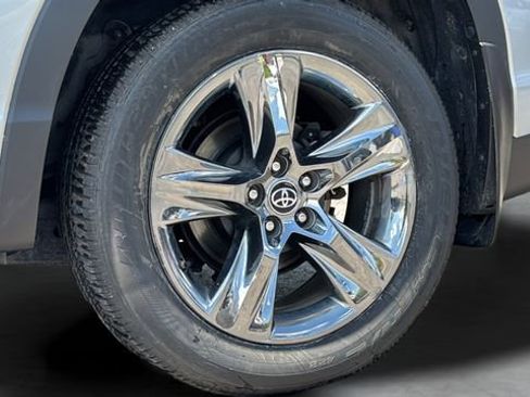 Used 2019 Toyota Highlander Limited Platinum AWD/4WD image 45
