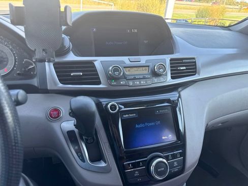 Used 2017 Honda Odyssey SE image 9