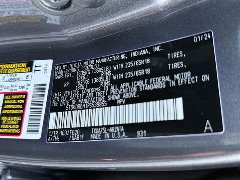 Used 2024 Toyota Highlander LE image 22