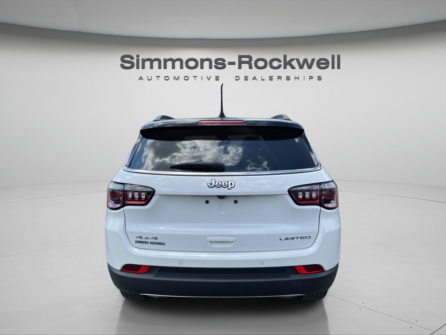 Used 2023 Jeep Compass Limited AWD/4WD image 3